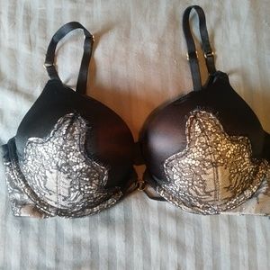 Victoria's Secret bombshell bra